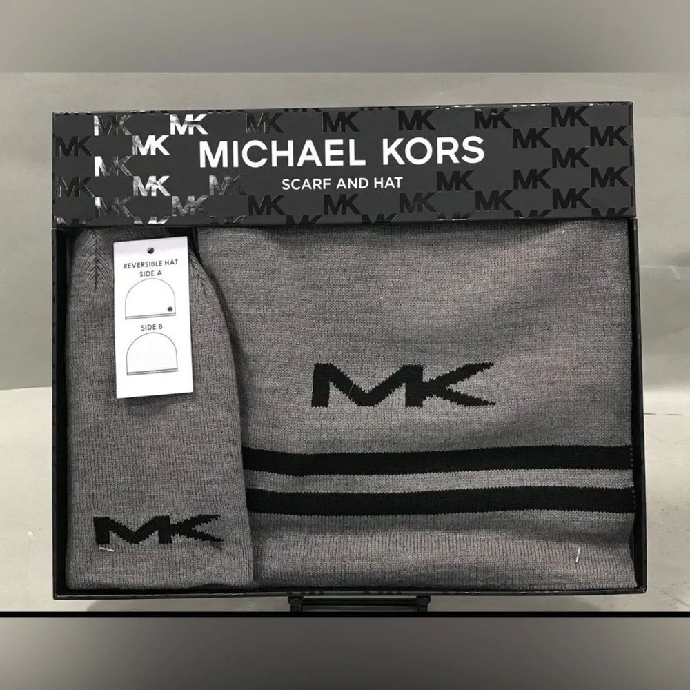 Michael Kors Grey/Black 2pc Beanie & Scarf Set - Size O/S Unisex AUTHENTIC NEW